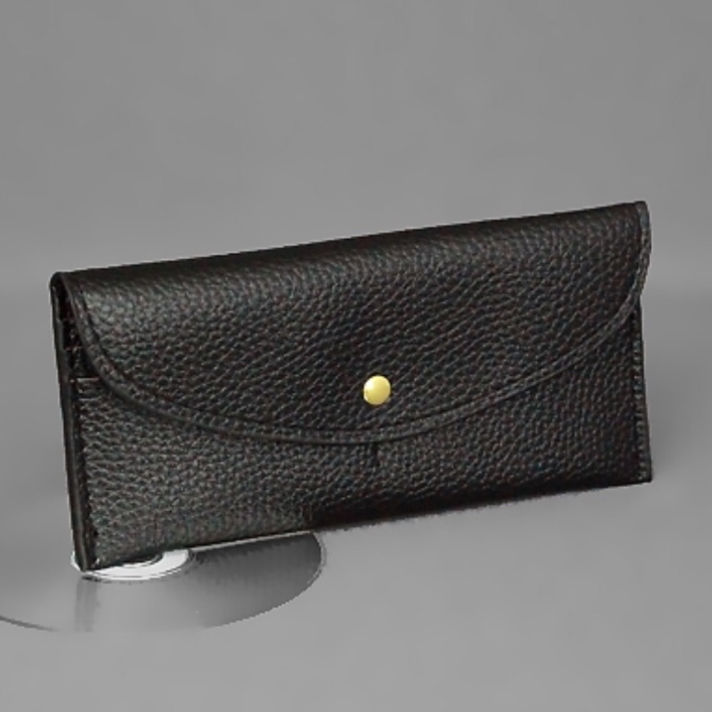 Classic Everyday Wallet with 6 Credit Card Slots - Picture 2 of 2